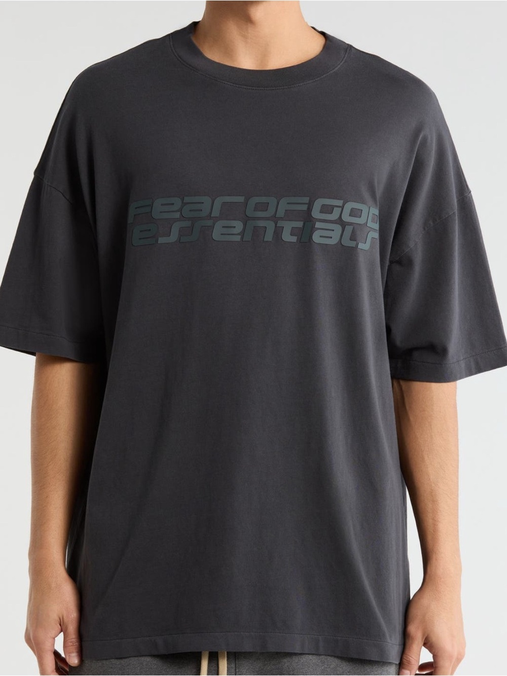 Fear of God Essentials Men’s Vintage Black Logo T-Shirt - Picture 2 of 6